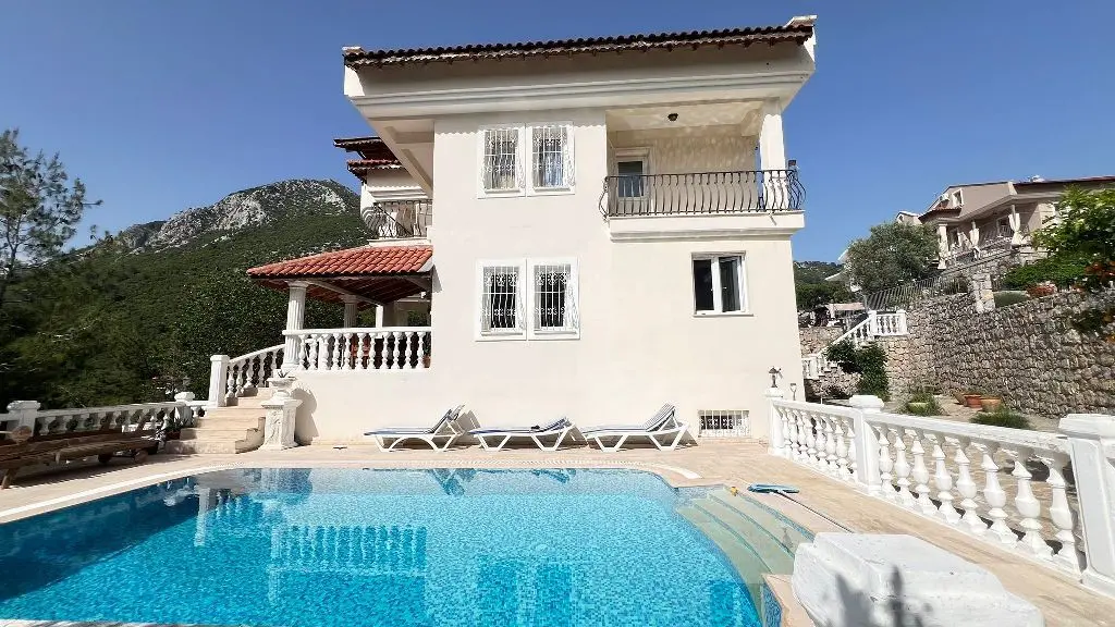Home in Uzumlu